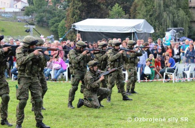 Martinský 11. mechanizovaný prápor podporil oslavy 70. výročia SNP v Banskej Bystrici