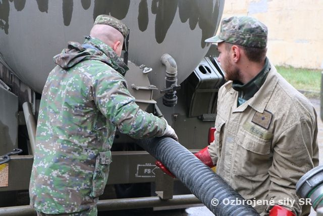 Slovenský štít 2016 – aj vojak potrebuje jesť a technika opraviť
