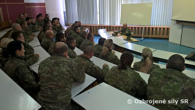 Hlavný poddôstojník na kontrole v prápore výcviku 