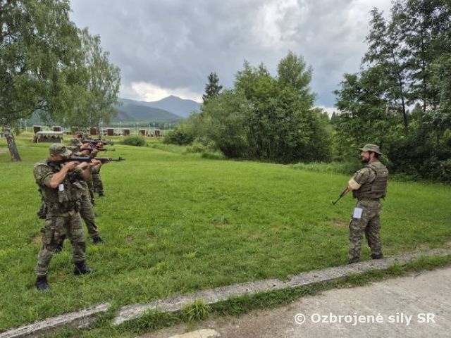 INTENZÍVNY VÝCVIK 42.ZÁSOBOVACEJ ZÁKLADNE