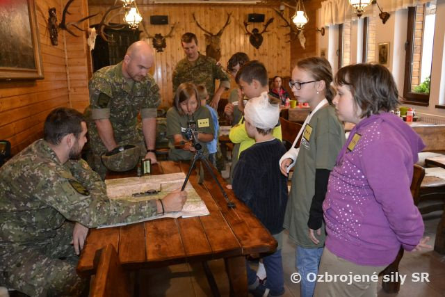 Inovecká chata sa premenila na vojenskú základňu