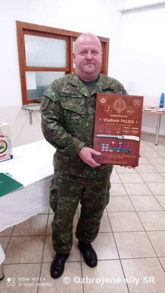 Rozlúčka veliteľa práporu logistiky Topoľčany