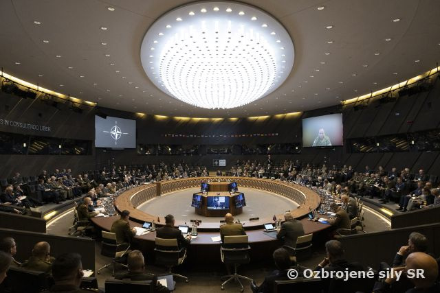 Náčelník GŠ OS SR sa zúčastnil zasadnutia Vojenského výboru NATO v Bruseli