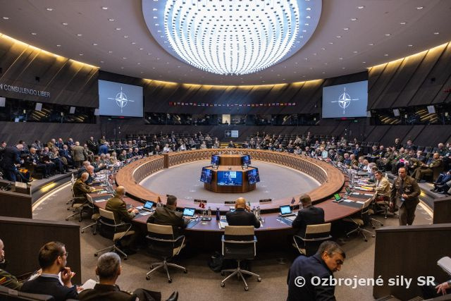 Náčelník Generálneho štábu OS SR sa zúčastnil Vojenského výboru NATO
