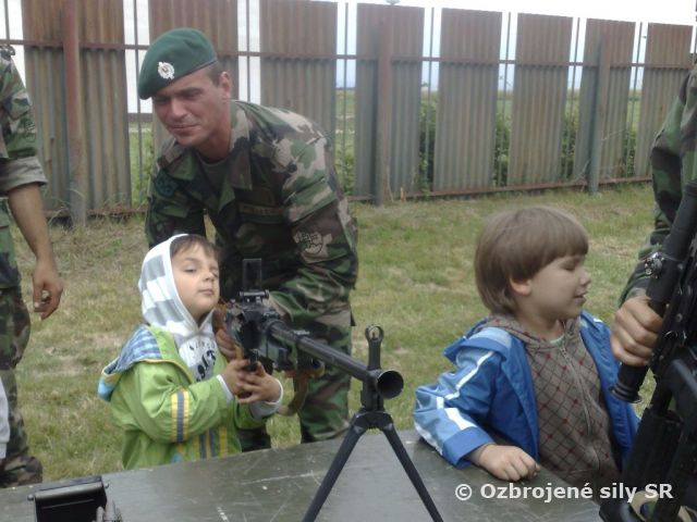 Vojaci a občania obce Zalužice  si pripomenuli 760.výročie prvej písomnej zmienky