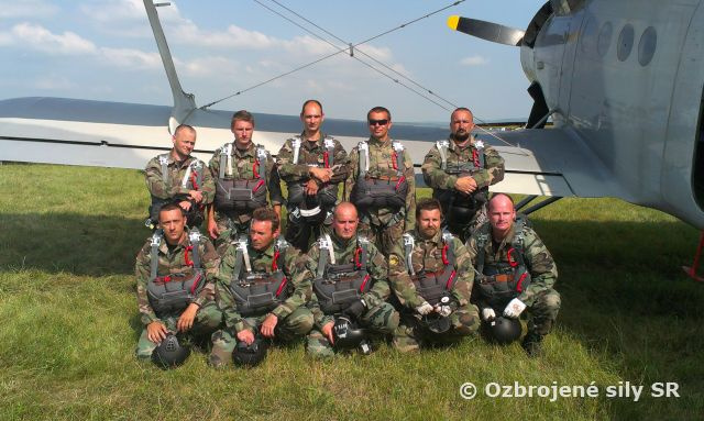 Výsadkári vzdušných síl s veľkým úspechom na leteckých dňoch 