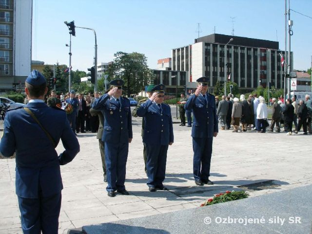 DEŇ VÍŤAZSTVA NAD FA IZMOM