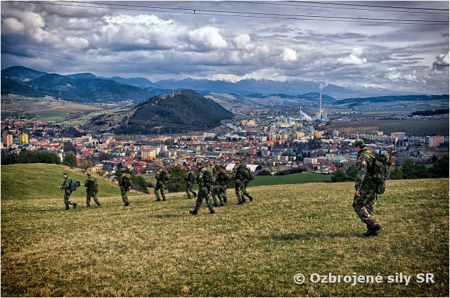 Zdokonaľovacia príprava veliteľstva zo základných bojových zručností
