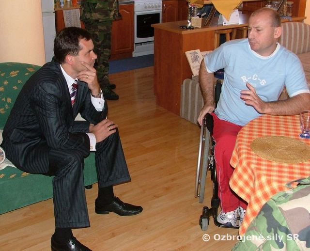 MINISTER OBRANY NAV TÍVIL LZ PRE OV