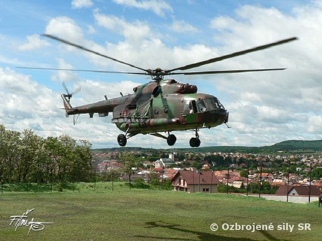 DEŇ DETÍ S OZBROJENÝMI SILAMI A SLOVENSKÝM ROZHLASOM