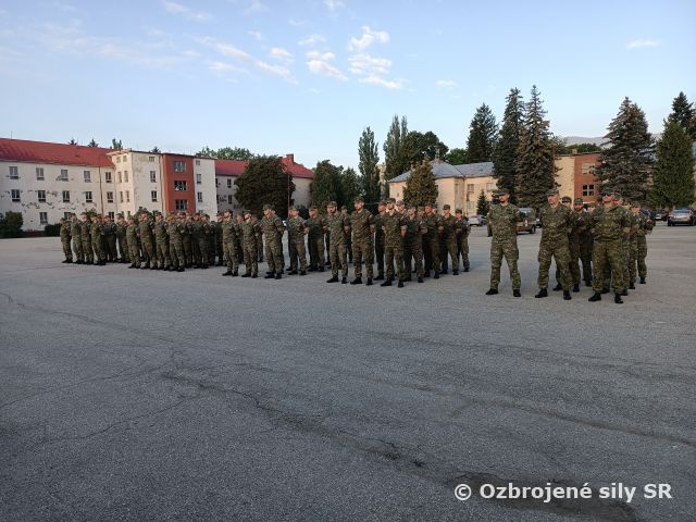 Slávnostný nástup Základne výcviku a mobilizačného doplňovania  