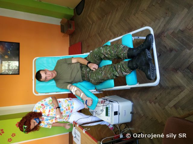 Bezpríspevkové darovanie krvi príslušníkov roty základného vojenského výcviku