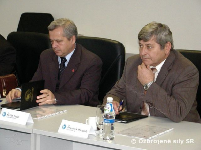 PRACOVNÁ NÁV TEVA HLAVNÝCH PREDSTAVITEĽOV NBÚ SR A BÚ MO SR