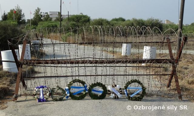 Pri spomienke výročia streľby v Derynei nasadení slovenskí vojaci v nárazníkovej zóne