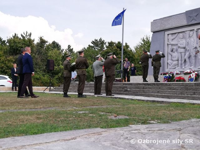 75. výročie SNP - Pietny akt kladenia vencov