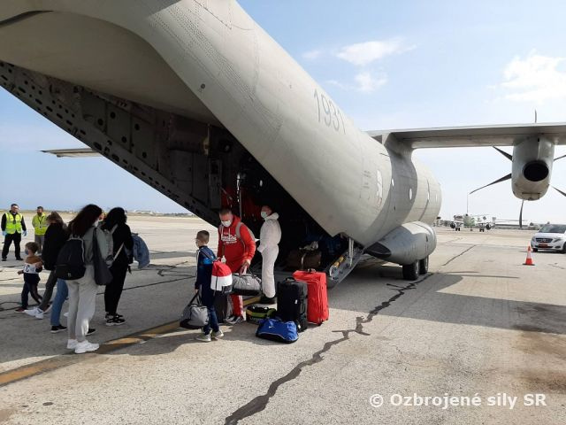 Vojenskými lietadlami sme zabezpečili ďalšiu repatriáciu našich občanov zo zahraničia 