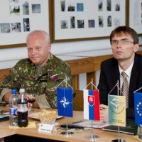 Pluk navštívil minister obrany Ľubomír Galko 01
