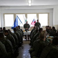 Mechanizovaná rota z Martina cvičí v Lešti boj v meste