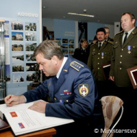 Generál Bulík ocenil plukovníkov