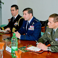 02 Veliteľ špeciálnych síl NATO navštívil 5. pluk špeciálneho určenia