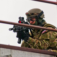 13 Veliteľ špeciálnych síl NATO navštívil 5. pluk špeciálneho určenia