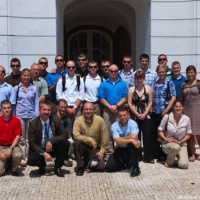 Americkí kadeti si neodpustili fotografiu s čestnou strážou pred prezidentským palácom