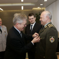 Zlatý záslužný kríž Bundeswehru pre generála Bulíka