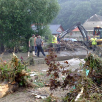 Vojaci aj dnes pomáhajú v obciach postihnutých povodňami