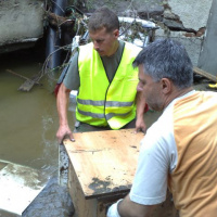Vojaci aj dnes pomáhajú v obciach postihnutých povodňami