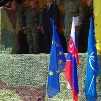 Slávnostné privítanie profesionálnych vojakov po splnení úloh v Afganistane