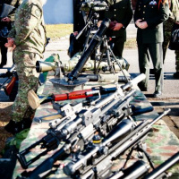 04 Pluk navštívil holandský náčelník Generálneho štábu