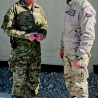 05 Veliteľ ISAF SOF navštívil slovenských podriadených