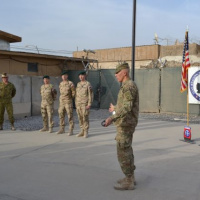 Dvaja generáli sa prišli poďakovať trom slovenským dôstojníkom