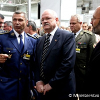 Brány 4. ročníka veľtrhu obrannej techniky IDEB otvorené