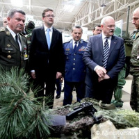 Brány 4. ročníka veľtrhu obrannej techniky IDEB otvorené