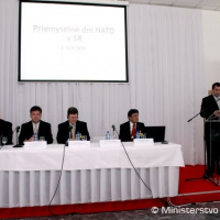 Brány 4. ročníka veľtrhu obrannej techniky IDEB otvorené