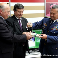 IDEB: Predstavenie knihy a filmu