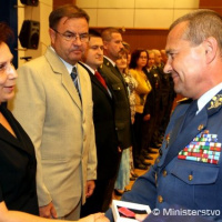 Úcta Slovenskému národnému povstaniu, vážnosť Ústave SR