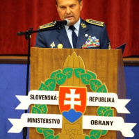 Úcta Slovenskému národnému povstaniu, vážnosť Ústave SR