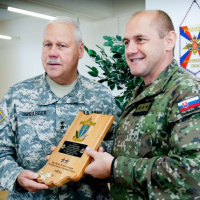 18 Šéf Národnej gardy navštívil slovenské SOF