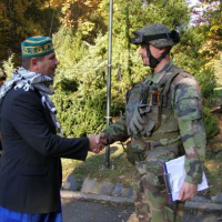 Práporová skupina pokračuje druhý deň v plnení operácie