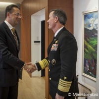 Minister obrany Martin Glváč prijal admirála Williama Harryho McRavena