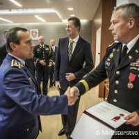 Minister obrany Martin Glváč prijal admirála Williama Harryho McRavena