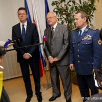 Prezident: Ozbrojené sily nie sú iba inštitúciou, ktorá vlastní zbrane