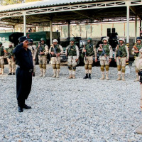 06 Veliteľ ISAF SOF na patrole so slovenskými SOF