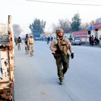 12 Veliteľ ISAF SOF na patrole so slovenskými SOF