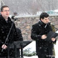 Ministri obrany SR a Maďarska si pripomenuli výročie tragédie v maďarskej obci Hejce