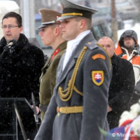 Ministri obrany SR a Maďarska si pripomenuli výročie tragédie v maďarskej obci Hejce