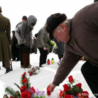 Ministri obrany SR a Maďarska si pripomenuli výročie tragédie v maďarskej obci Hejce