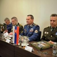 Náčelníci generálnych štábov V4 rokovali v Poľsku s partnerom z Ukrajiny